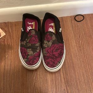 limited edition size 9 purple floral vans off the wall great condition